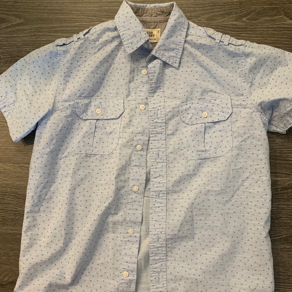 Free planet short sleeve dress shirt